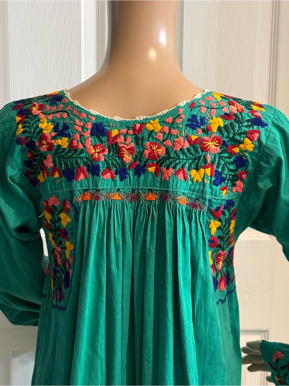 Vintage Mexican Oaxacan Embroidered Green Maxi Dress Long Sleeves Hippie S M - Picture 10 of 14